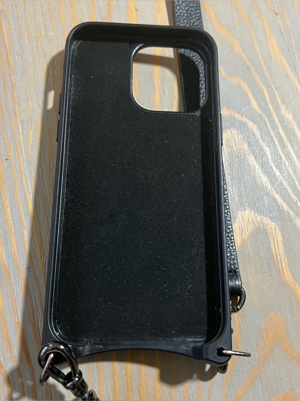 Bandolier iPhone 15 pro max Hailey crossbody phone case in black leather - Picture 4 of 5